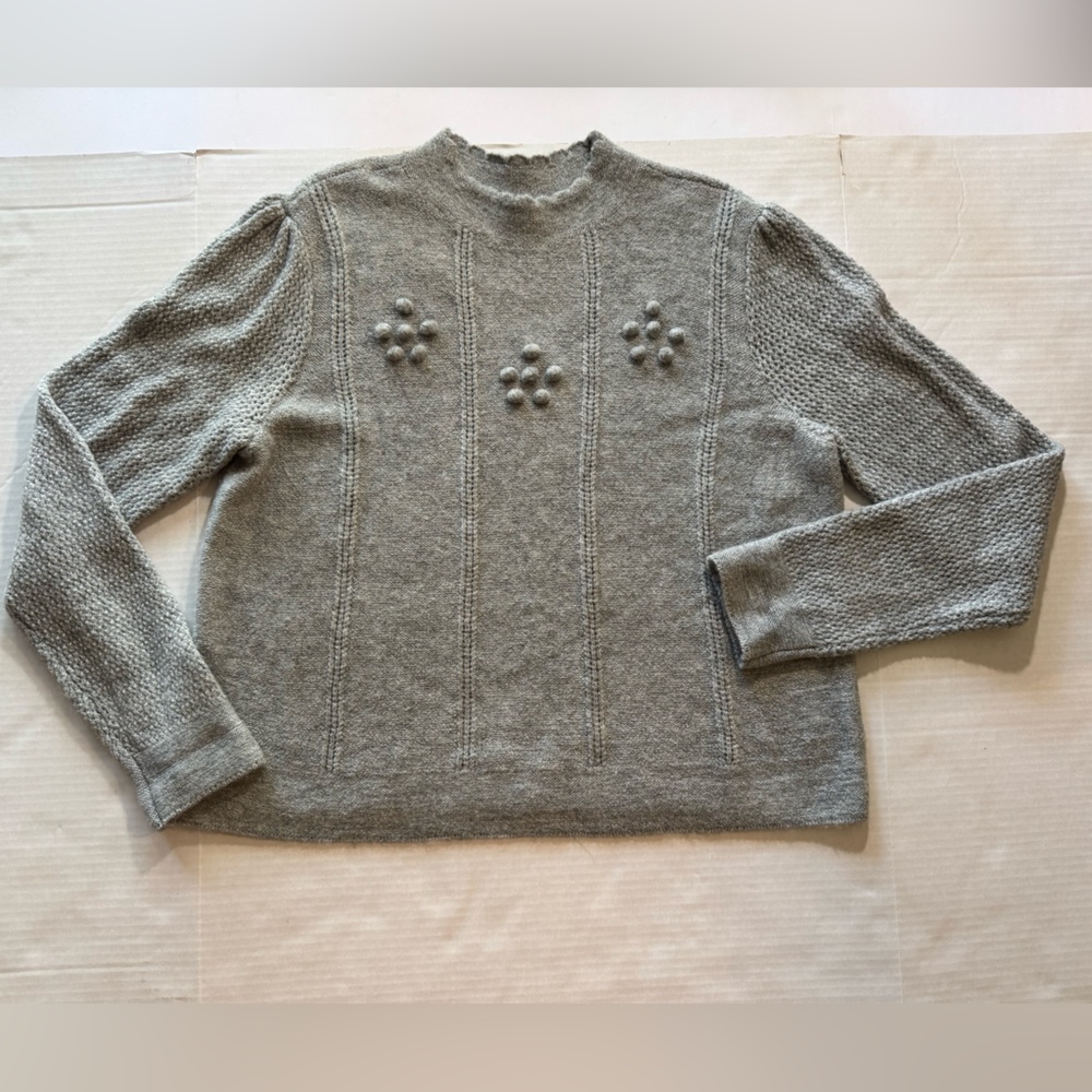LC Lauren Conrad Soft Gray Knit Sweater